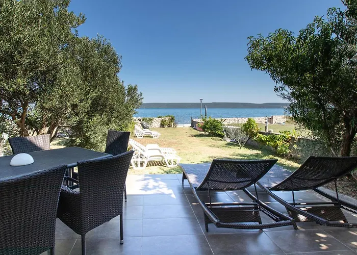 Amazing In Apartament Dobropoljana